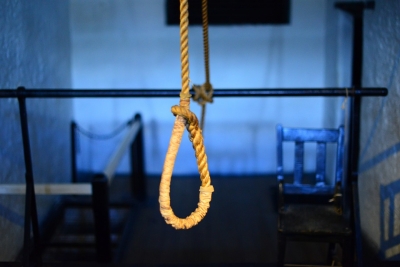 Trader found hanging under mysterious circumstances in Patna | Trader found hanging under mysterious circumstances in Patna