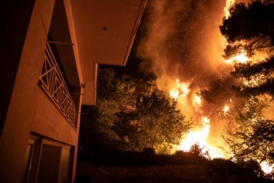 Wildfires rage as heatwave hits Southern Europe | Wildfires rage as heatwave hits Southern Europe