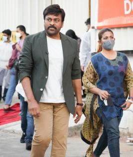 Chiranjeevi compliments Andhra CM on mega vaccination feat | Chiranjeevi compliments Andhra CM on mega vaccination feat Chiranjeevi compliments Andhra CM on mega vaccination feat | Chiranjeevi compliments Andhra CM on mega vaccination feat