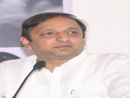 Maha Congress slams Centre as India falls on World Hunger Index | Maha Congress slams Centre as India falls on World Hunger Index