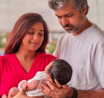 Shreya Ghoshal shares first photo of son Devyaan | Shreya Ghoshal shares first photo of son Devyaan