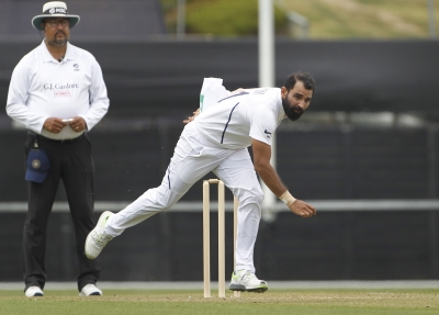 2nd Test: India bowl NZ out for 235, Jadeja takes stunner (Tea report) | 2nd Test: India bowl NZ out for 235, Jadeja takes stunner (Tea report)