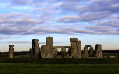 Neolithic monument found near Stonehenge | Neolithic monument found near Stonehenge