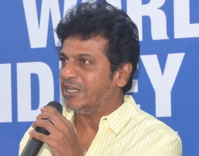 K'taka polls: Kannada superstar Shivarajkumar to campaign for Congress | K'taka polls: Kannada superstar Shivarajkumar to campaign for Congress K'taka polls: Kannada superstar Shivarajkumar to campaign for Congress | K'taka polls: Kannada superstar Shivarajkumar to campaign for Congress