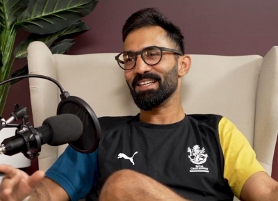 Ability to stay grounded makes Kohli champion on and off the field: Dinesh Karthik | Ability to stay grounded makes Kohli champion on and off the field: Dinesh Karthik