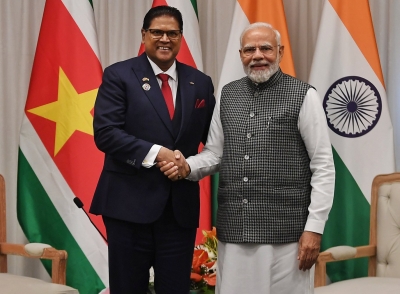 PM Modi holds discussions with Suriname President | PM Modi holds discussions with Suriname President
