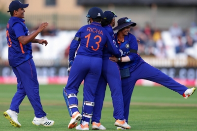 Mandhana scores half-ton as India women thrash England to level T20I series 1-1 | Mandhana scores half-ton as India women thrash England to level T20I series 1-1
