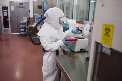 Congo kicks off Ebola vaccination amid new outbreak | Congo kicks off Ebola vaccination amid new outbreak