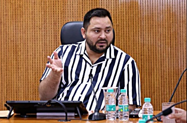 As Bihar govt is distributing appointment letters BJP may ask ED, CBI to conduct raids: Tejashwi | As Bihar govt is distributing appointment letters BJP may ask ED, CBI to conduct raids: Tejashwi As Bihar govt is distributing appointment letters BJP may ask ED, CBI to conduct raids: Tejashwi | As Bihar govt is distributing appointment letters BJP may ask ED, CBI to conduct raids: Tejashwi