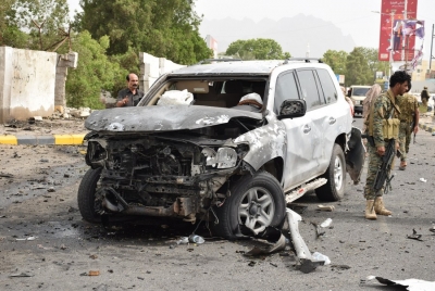3 Yemeni soldiers killed, 8 injured in gunmen ambush | 3 Yemeni soldiers killed, 8 injured in gunmen ambush 3 Yemeni soldiers killed, 8 injured in gunmen ambush | 3 Yemeni soldiers killed, 8 injured in gunmen ambush