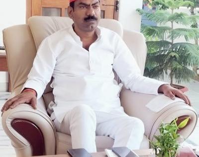 SP leader arrested in dacoity case in UP | SP leader arrested in dacoity case in UP