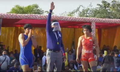 Women's wrestling nationals: Sonam shocks Sakshi, wins gold | Women's wrestling nationals: Sonam shocks Sakshi, wins gold