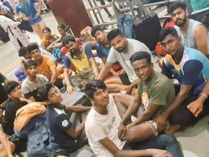 Odisha tragedy: K'taka volleyball team stranded at Howrah station arranged flight tickets to B'luru | Odisha tragedy: K'taka volleyball team stranded at Howrah station arranged flight tickets to B'luru