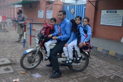 Pakistan: Private schools neglect scholarship quota for low-income students | Pakistan: Private schools neglect scholarship quota for low-income students Pakistan: Private schools neglect scholarship quota for low-income students | Pakistan: Private schools neglect scholarship quota for low-income students