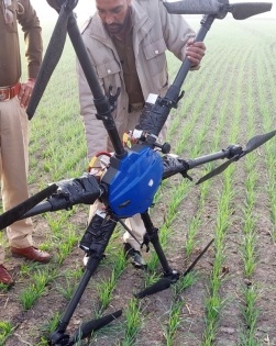 Drone with 5.60 kg heroin seized along India-Pak border | Drone with 5.60 kg heroin seized along India-Pak border