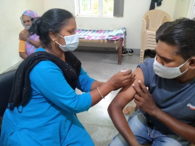 Special drive to vaccinate ID-less Indians, Nepalis in Goa | Special drive to vaccinate ID-less Indians, Nepalis in Goa