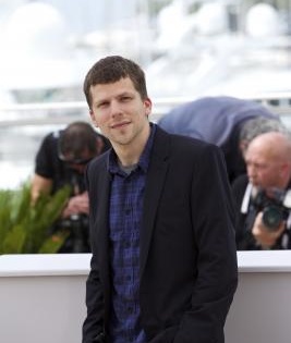 Jesse Eisenberg opens up on being uncomfortable while filming sex scenes | Jesse Eisenberg opens up on being uncomfortable while filming sex scenes