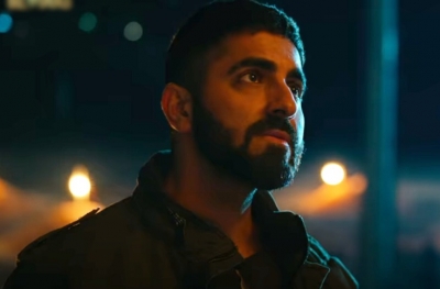 Ayushmann reveals his sharp undercover cop skills for 'Anek' in new video | Ayushmann reveals his sharp undercover cop skills for 'Anek' in new video Ayushmann reveals his sharp undercover cop skills for 'Anek' in new video | Ayushmann reveals his sharp undercover cop skills for 'Anek' in new video