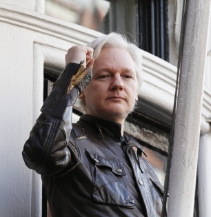 Hundreds gather in London to protest against Assange's US extradition | Hundreds gather in London to protest against Assange's US extradition