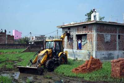 HC tells admin to stop demolitions in two Patna areas for now | HC tells admin to stop demolitions in two Patna areas for now