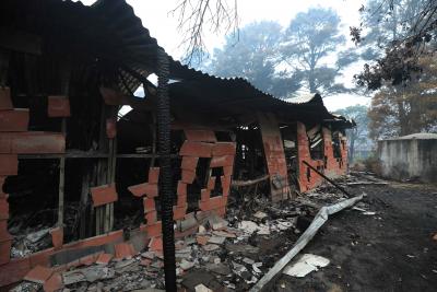 Homes destroyed in bushfires in Australia | Homes destroyed in bushfires in Australia Homes destroyed in bushfires in Australia | Homes destroyed in bushfires in Australia