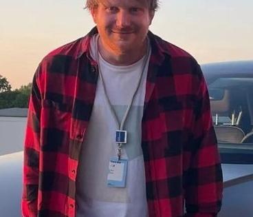 Ed Sheeran surprises fans by working a shift at Lego store | Ed Sheeran surprises fans by working a shift at Lego store