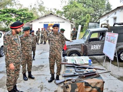 Top Army officer visits Manipur, reviews ground situation | Top Army officer visits Manipur, reviews ground situation Top Army officer visits Manipur, reviews ground situation | Top Army officer visits Manipur, reviews ground situation