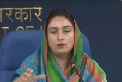 Does not behove Centre to renege on promise to farmers: Harsimrat Kaur Badal | Does not behove Centre to renege on promise to farmers: Harsimrat Kaur Badal Does not behove Centre to renege on promise to farmers: Harsimrat Kaur Badal | Does not behove Centre to renege on promise to farmers: Harsimrat Kaur Badal