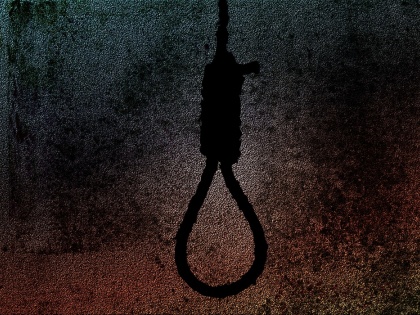 Man found hanging after escaping from police custody in UP | Man found hanging after escaping from police custody in UP