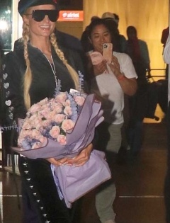 Paris Hilton shows up in Mumbai, all set to promote her fragrance | Paris Hilton shows up in Mumbai, all set to promote her fragrance