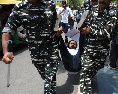 One arrested, 18 detained during Agnipath protest in Delhi | One arrested, 18 detained during Agnipath protest in Delhi