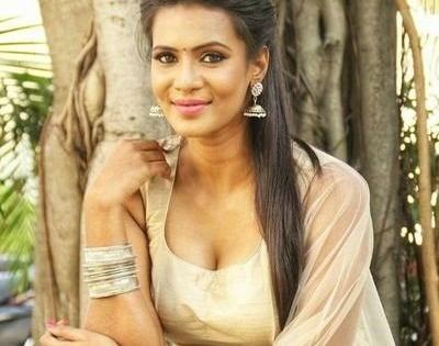 Actress Meera Mitun arrested from Kerala for casteist slur | Actress Meera Mitun arrested from Kerala for casteist slur