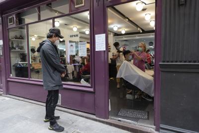 Fines for not wearing masks in England shops | Fines for not wearing masks in England shops