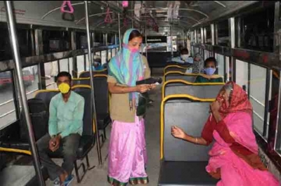 TSRTC offers free lifetime bus travel for two girls born onboard | TSRTC offers free lifetime bus travel for two girls born onboard