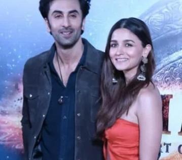 Ranbir-Alia wedding: Sumptuous menu has vegan burgers for Alia, sushi for Ranbir | Ranbir-Alia wedding: Sumptuous menu has vegan burgers for Alia, sushi for Ranbir Ranbir-Alia wedding: Sumptuous menu has vegan burgers for Alia, sushi for Ranbir | Ranbir-Alia wedding: Sumptuous menu has vegan burgers for Alia, sushi for Ranbir