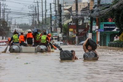 Philippines evacuates over 15,000 people amid flood threat | Philippines evacuates over 15,000 people amid flood threat