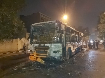 CAA: Delhi buses burnt, as mob ran amok targetting citizen (4th Ld) | CAA: Delhi buses burnt, as mob ran amok targetting citizen (4th Ld)