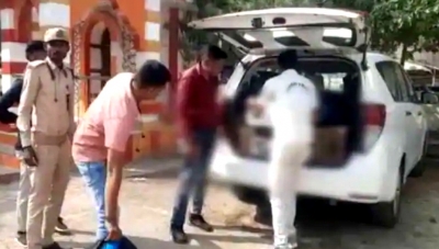Vadodara police seize foreign liquor worth Rs 68 lakh, one held | Vadodara police seize foreign liquor worth Rs 68 lakh, one held Vadodara police seize foreign liquor worth Rs 68 lakh, one held | Vadodara police seize foreign liquor worth Rs 68 lakh, one held