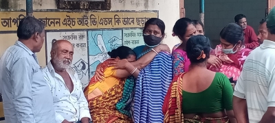 Bengal gives financial assistance to the families of Nadia accident victims | Bengal gives financial assistance to the families of Nadia accident victims