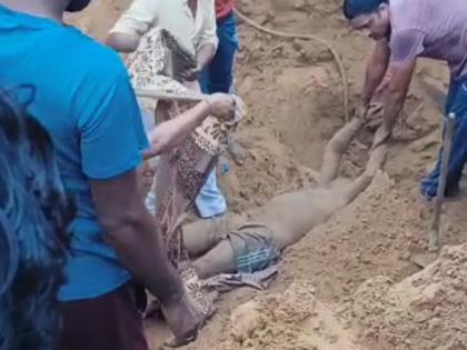 Two labourers killed while digging well in Gurugram | Two labourers killed while digging well in Gurugram Two labourers killed while digging well in Gurugram | Two labourers killed while digging well in Gurugram