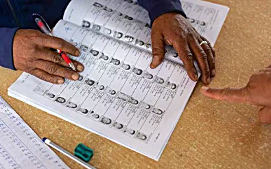 Telangana CEO orders probe into alleged discrepancies in voters' list | Telangana CEO orders probe into alleged discrepancies in voters' list Telangana CEO orders probe into alleged discrepancies in voters' list | Telangana CEO orders probe into alleged discrepancies in voters' list