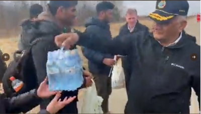 VK Singh meets Indian students stranded on Poland-Ukraine border | VK Singh meets Indian students stranded on Poland-Ukraine border