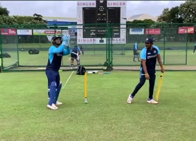 Team India trains as SL battles Covid-19 (Ld with correction in body copy) | Team India trains as SL battles Covid-19 (Ld with correction in body copy)