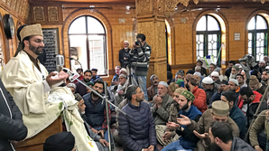 Kashmir Mirwaiz Umar Farooq expresses solidarity with people of Palestine, regrets loss of life in Ladakh | Kashmir Mirwaiz Umar Farooq expresses solidarity with people of Palestine, regrets loss of life in Ladakh