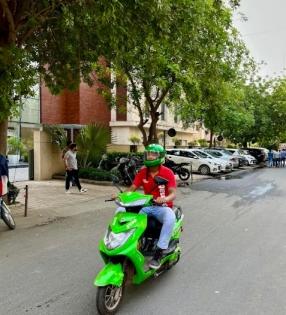 Zypp Electric to deploy 1 lakh e-scooters for Zomato by 2024 | Zypp Electric to deploy 1 lakh e-scooters for Zomato by 2024