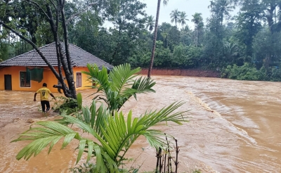 Rains to continue in K'taka, memorials at UNESCO heritage site Hampi inundated | Rains to continue in K'taka, memorials at UNESCO heritage site Hampi inundated