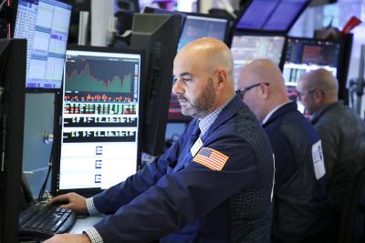 US stocks drop amid tech struggle | US stocks drop amid tech struggle