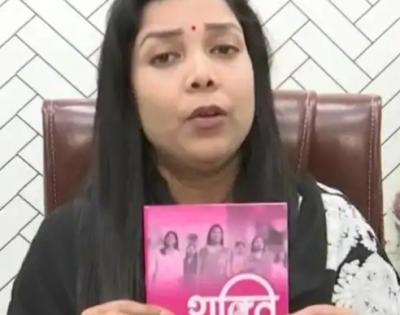 Battle for UP: Cong poster girl joins BJP | Battle for UP: Cong poster girl joins BJP