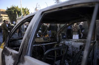 4 killed in IS suicide bombing in Yemen's capital | 4 killed in IS suicide bombing in Yemen's capital 4 killed in IS suicide bombing in Yemen's capital | 4 killed in IS suicide bombing in Yemen's capital