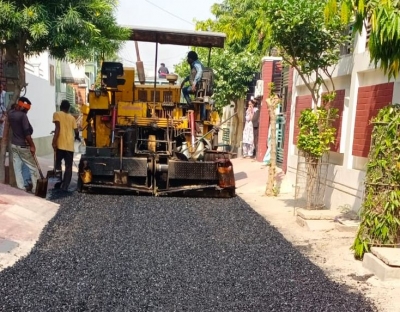 Bathinda civic body constructs roads using plastic waste | Bathinda civic body constructs roads using plastic waste Bathinda civic body constructs roads using plastic waste | Bathinda civic body constructs roads using plastic waste